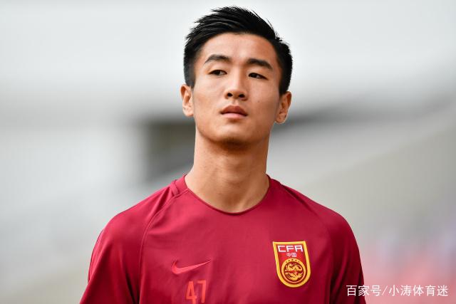 太阳报：英格兰队完成在美国的首次训练，气温高达32摄氏度